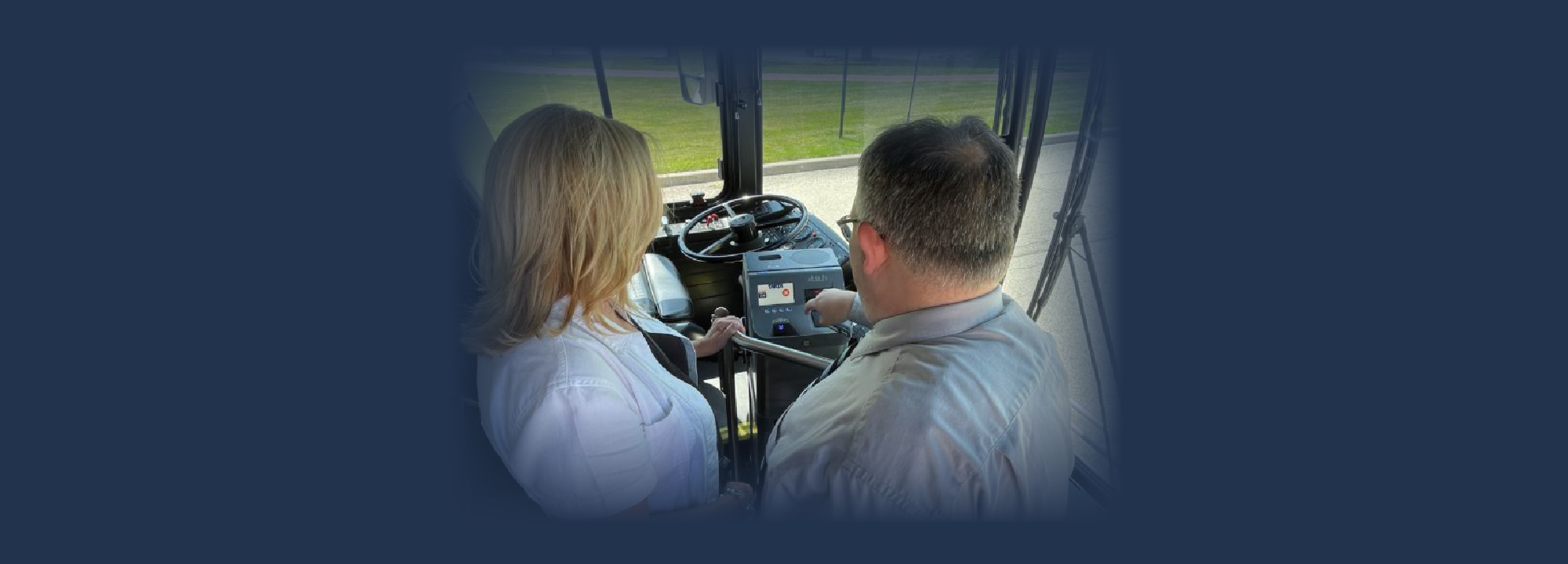 TARTA riders using Fast Fare farebox